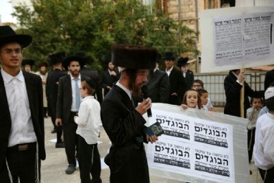 ואתה ברחמיך הרבים עמדת להם בעת צרתם רבת את ריבם...דברי מרן בעל ה"ויואל משה" זצוק"ל ב'דברי יואל' על חנוכה